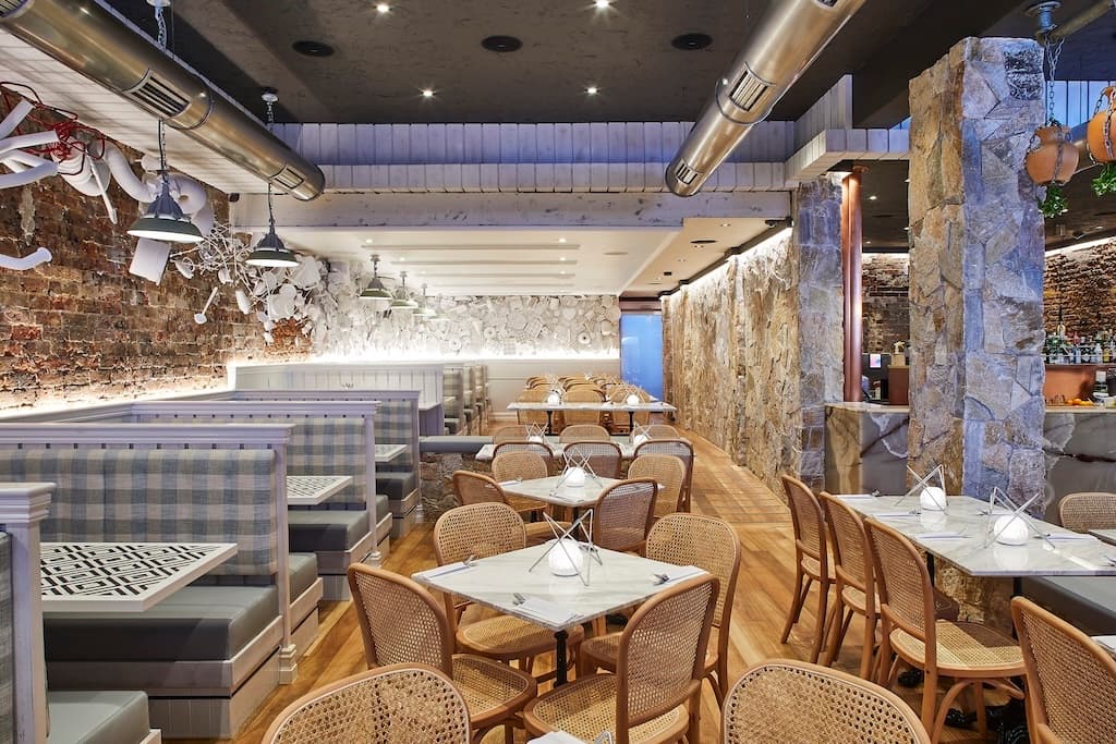 Frankie B's Food House Parramatta Seating Arrangement – mix of cozy booths and regular tables